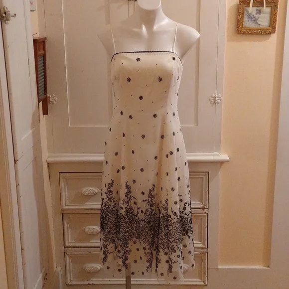 Adrianna Papell | Dresses | Adrianna Papell Whit Tulle With Black Beading Dress Sz 8 | Poshmark Adrianna Papell | Dresses | Adrianna Papell Whit Tulle With Black Beading Dress Sz 8 | Poshmark